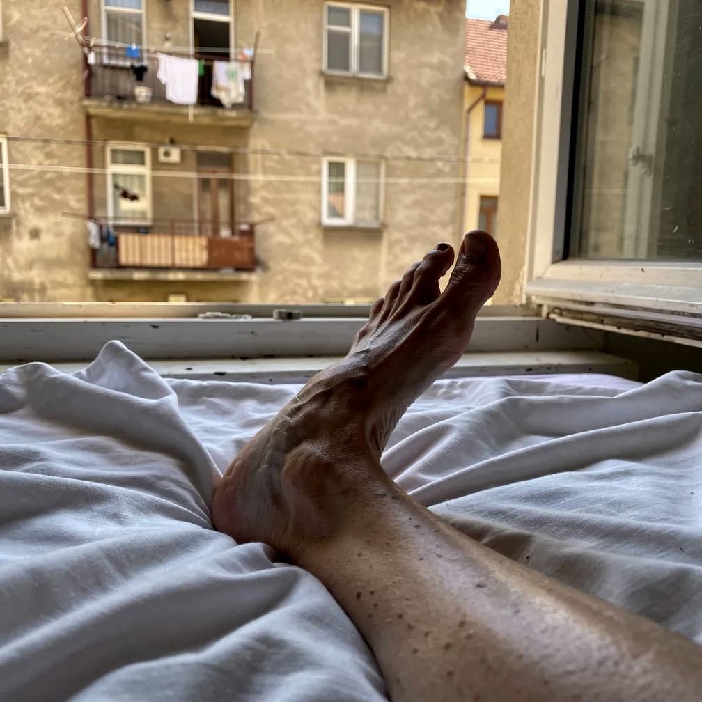 Efikasne vežbe u krevetu za jačanje gležnjeva kod starijih osoba